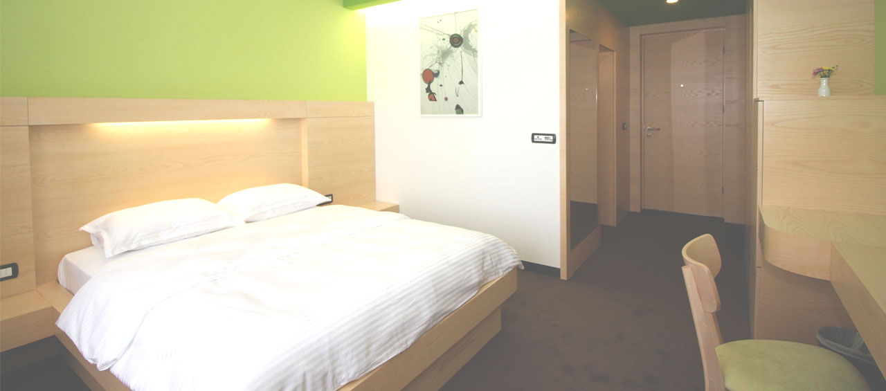 hip_rooms_suites_rooms_deluxe